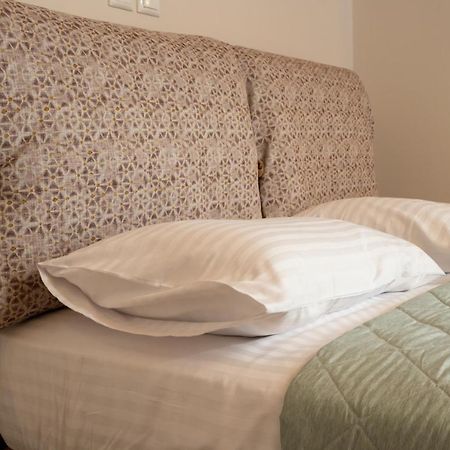 Ferienwohnung Comfy & Stylish Apt In Ioannina Exterior foto
