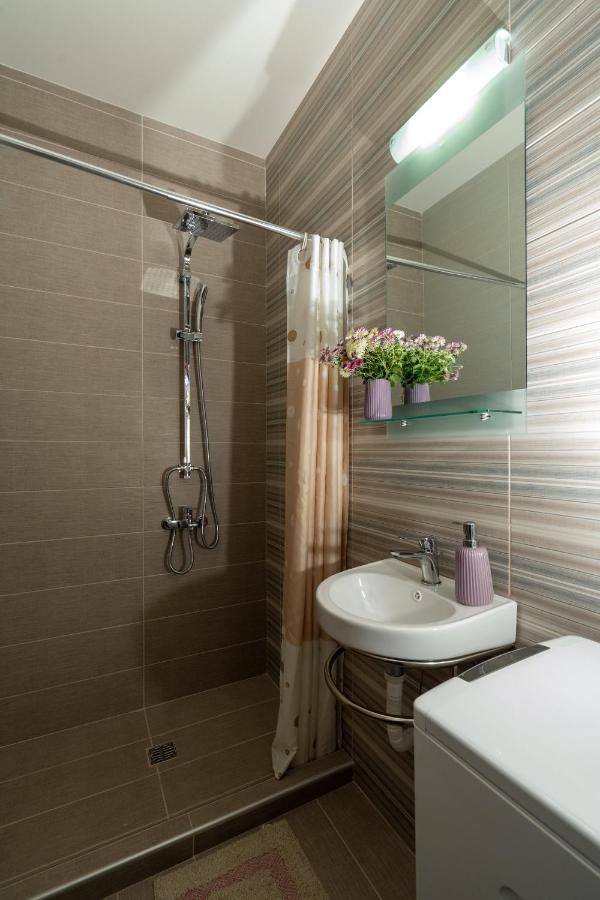 Ferienwohnung Comfy & Stylish Apt In Ioannina Exterior foto